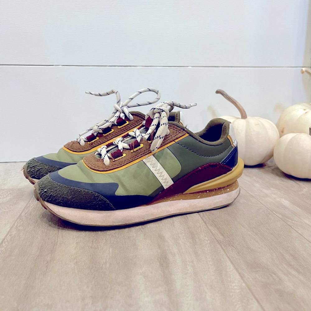 Boys ZARA 👟 size 31/13